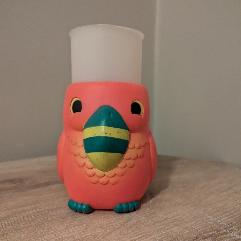 TGI Friday's Toucan Parrot Vintage Cup